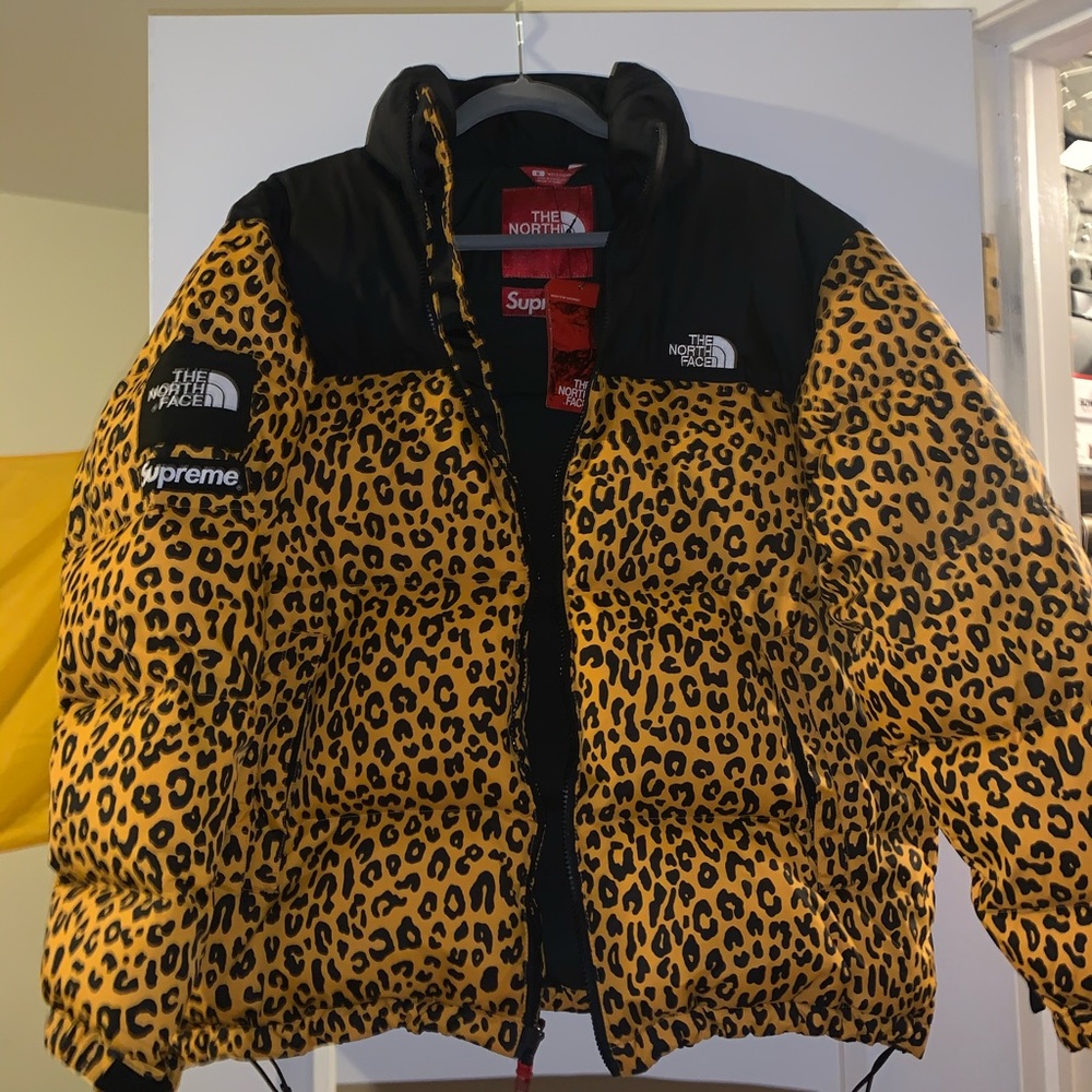 Supreme north face jacket ‼️DS‼️ goes for $3,500